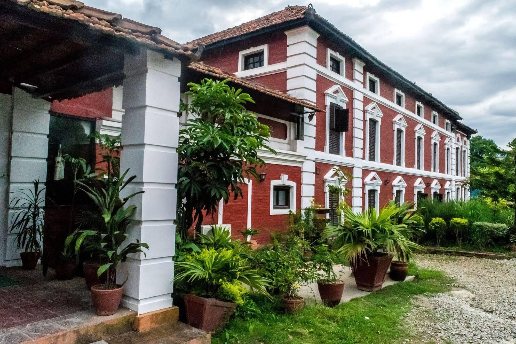 Oyo 738 Hotel Kaze Darbar Kathmandu Exterior photo